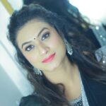 Tanisha Kuppanda Instagram – Everyone, everything , every situation in your life flows in for a reason 🫶🏼

MUA : @makeoverwithtara_raam 
PC : @artha_colours_photography__ 
Hair : @poornismakeover 

#tanisha #tanishakuppanda #kuppanda #kuppandasjewelry #kuppandasproductionhouse #akkabond #biggboss #biggbosskannada #biggbosskannadaseason10 #ladyboss #hennuhuli #tanibaby #benki #rock #fitness #comingsoon #black #dark #side #people #staycalm