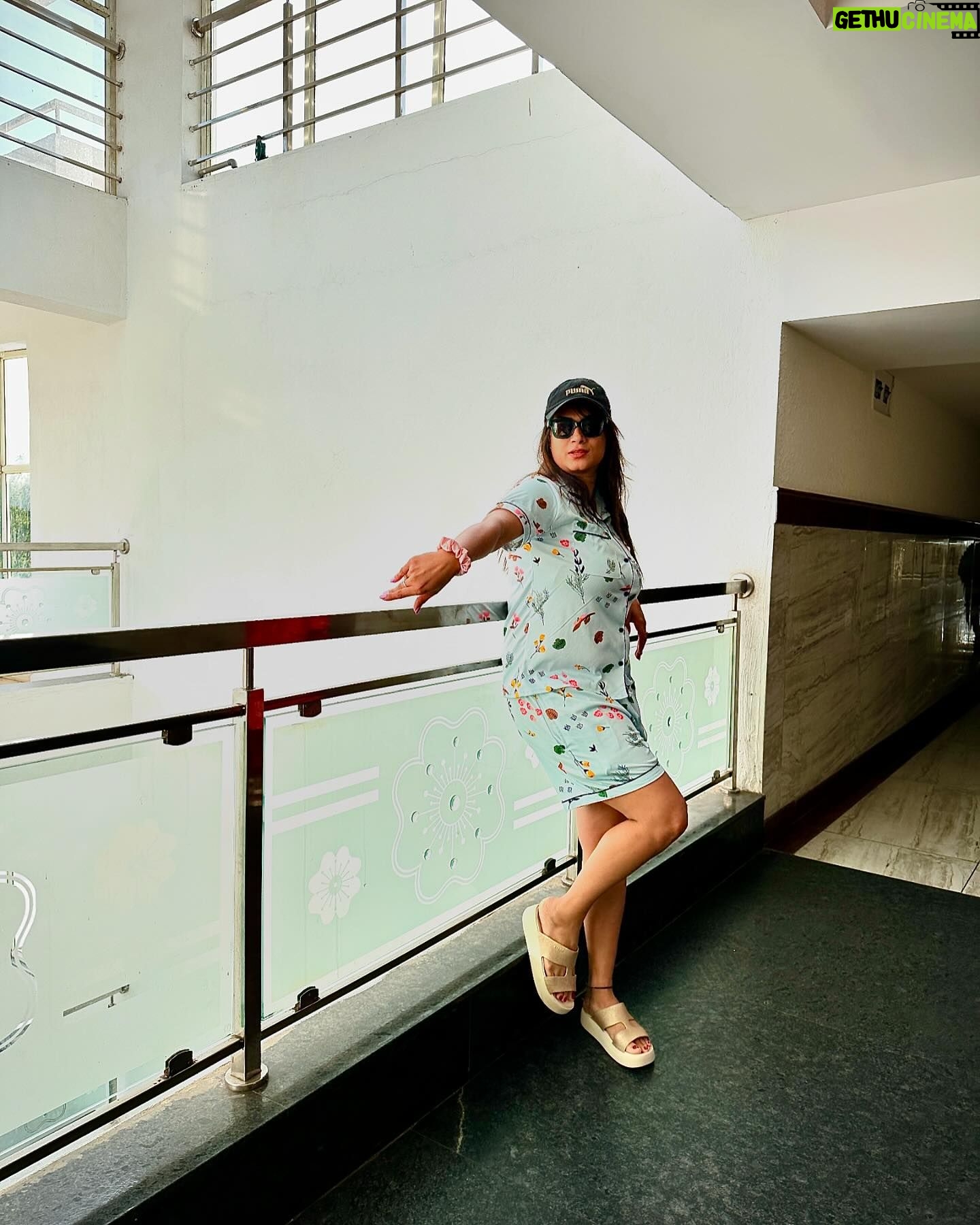 Tanisha Kuppanda Instagram - Aww π₯° This beautiful place to hangout with family friends #gardenasiaresort π good place good food and pet friendly with indoor games and pool π₯°π₯° good time spent with my family ππ do check @thegardenasiaresort β€οΈif ur planning for vaccayyy ππ PC: @kbnisha9