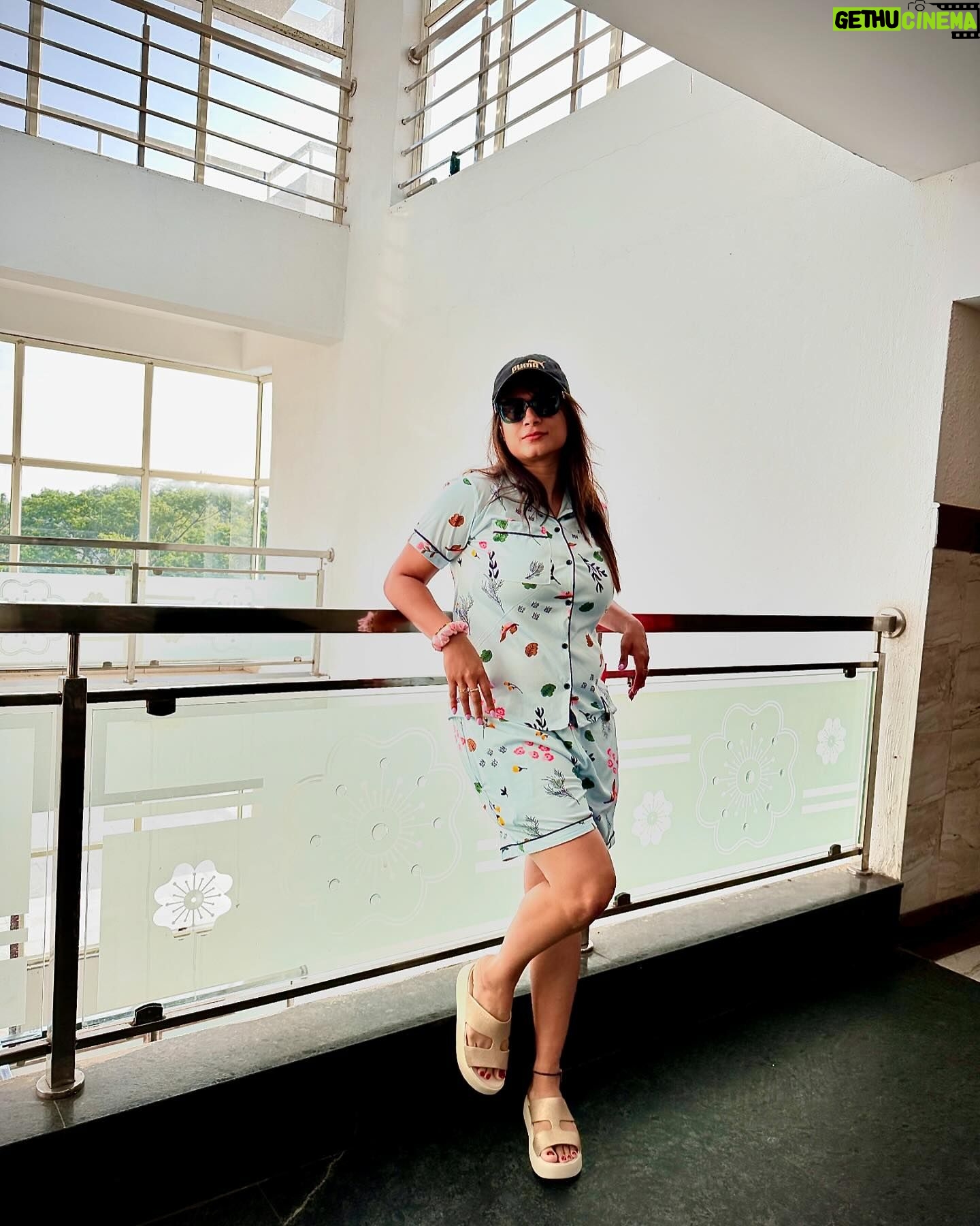 Tanisha Kuppanda Instagram - Aww π₯° This beautiful place to hangout with family friends #gardenasiaresort π good place good food and pet friendly with indoor games and pool π₯°π₯° good time spent with my family ππ do check @thegardenasiaresort β€οΈif ur planning for vaccayyy ππ PC: @kbnisha9