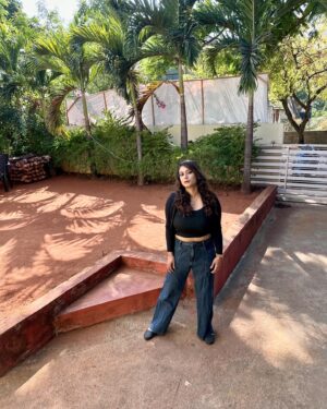 Tanisha Kuppanda Instagram - Clothes mean nothing until someone lives in them

PC : @rk_2328 

#tanisha #tanishakuppanda #kuppanda #kuppandasjewelry #kuppandasproductionhouse #akkabond #biggboss #biggbosskannada #biggbosskannadaseason10 #ladyboss #hennuhuli #tanibaby #benki #rock #fitness #comingsoon