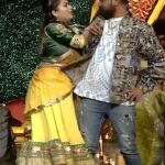 Tanisha Kuppanda Instagram – Jackpot ರಂಗಿನ ಹಬ್ಬದ ಸಂಭ್ರಮದಲ್ಲಿ ಮೊಟ್ಟಮೊದಲ ಬಾರಿಗೆ ಜೋಡಿಯಾಗಿ ಹೆಜ್ಜೆ ಹಾಕಿ ಮೋಡಿ ಮಾಡಲು ಬರ್ತಿದ್ದಾರೆ ತನಿಷಾ-ವರ್ತೂರ್ ಸಂತೋಷ್!

ಸುವರ್ಣ Jackpot ರಂಗಿನ ಹಬ್ಬ ಇಂದು ರಾತ್ರಿ 7 ಗಂಟೆಗೆ
#SuvarnaJackpot #StarSuvarna #Holi #RanginaHabba