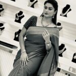 Tanisha Kuppanda Instagram – “I think there is beauty in everything. What ‘normal’ people perceive as ugly, I can usually see something of beauty in it.”

Saree : @swathihv_official 
Jewellery : @kuppandasjewellery 
PC : @rashmi 

#tani #tanisha #tanishakuppanda #tanishakuppandaactress #benki #benkitanisha🔥💥 #benkitanishakuppanda #ladyboss #biggbosstanisha #hennuhuli #tanishaarmy #thanks #beauty #actress #kannadaactress #kannadafilmindustry #kuppandasjewelry #kuppandaproductionhouse #kuppandas #werock #love #everywhere #live #forever