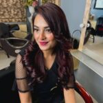 Tanjim Saiyara Totini Instagram - Thank you so much @makeoverfinesse and @farhanachaity_official apu for this beautiful hair color! I’m so in love with this hair color 😭❤️