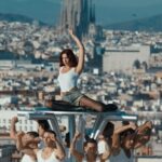 Tanu Muino Instagram – @dualipa – illusion
The dream is real! What a ride!
Dua, thank you for your trust. Your music always inspires me. Collaborating with you was fantastic, creating the illusion through water, air and dance!
LOVE!
Thank you, big incredible team! 🤍
DIRECTOR: @tanumuino
PRODUCED BY: @underwondercontent
PRODUCED BY: @primocontent
DIRECTOR OF PHOTOGRAPHY : @nikitakkkuz
PRODUCER: @karensauri aka @holadrama
EP UNDERWONDER CONTENT: @frankborin
EP UNDERWONDER CONTENT: @ivannaborin
UK EP FREEAGENT / UNDERWONDER CONTENT: @freeagentuk
MD EP / PRIMO: @corarodriguezl
RECORD LABEL: @warnerrecordsuk
COMMISSIONER: @theresaadebiyi
PRODUCTION DESIGNER: @nightwindow
PRODUCTION MANAGER: @annasalgado21 Dani Molina
1st AD : @oleksiismoliar
EDITOR: @carlosfontclos
CHOREOGRAPHER: @charmladonna
ASSOCIATE CHOREOGRAPHER: @sharon.june
ARTISTIC SWIMMING CHOREOGRAPHER: @paulaalcorta
ARTIST STYLIST: @lorenzoposocco
TALENT STYLIST: @joecarayol
ARTIST MAKE UP: @katiejanehughes
TALENT MAKE UP & HAIR: @andreatrenadomakeup @valverde.x
ARTIST HAIR: @peterluxhair
CASTING: @marti.mendez.g @alba_ss @samxvazquez @aliciaypablocasting @maxcargnello
COLORIST: @timmasick @company_3
POST COORDINATOR: @juliaparis19 @onlypostproduction
1st PRODUCTION COORDINATOR: @marti.mendez.g
2nd PRODUCTION COORDINATOR: @martamurm
PRODUCTION ASSIST: @neusflotats @juliaescu @alba_ss @martadelportillo
2nd CAMERA OPERATOR: @lucascasanovass
1ST AC: @hectorjuol @tentaclepop @raul.mulas
2nd AC: @sancheztejera @albiac
CAMERA GIMBAL OPERATOR: @xaviguillen
DRONE: Pedro Nuñez, Raul Aguilera @octocamvision
KEY GRIP: @luiskee @gripsupport.tv
CRANE OPERATOR: Jordi Galan, Pedro Diez @servicevision_scorpio
GAFFER: Rafa Ramirez @sipublicidad_
ART DIRECTOR: @teresamontanuy