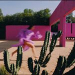 Tanu Muino Instagram – Hold Me Closer
Legends @eltonjohn and @britneyspears so grateful to be part of this work.
The whole team put all their hearts and hard work into this one. Thank you so much guys. You are forever in my heart. 🤍
 Director: @tanumuino 
DP: @nikitakkkuz 
Choreographer: @jacobjonasthecompany 
Producer USA: @gatosamericana 
Commissioner: @jaredshelton @paleyrach 
Exec Producer: @frankborin @ivannaborin 
Production Company: @underwondercontent 
Service Company: @tantorfilms 
Mexico Executive producers: @Ingridbraggeman @danahecalzada 
Mexico line Producers: @psylver @nati.martin
Stylist: @zjcorona 
Production Designer: @spencergraves 
Editor: @carlosfontclos 
Colorist: @josephbicknell @company_3 
VFX: @romafx 
Assistant Choreographer: Emma Rosenzweig-Bock @emmaarielle  @_jjtc_
Dancers I LOVE YOU GUYS💙💚💛🧡❤️💜🖤🤍🤎 :
James “Jstylz” Blackston @jstylz
Jill Wilson @jillwilson
Chadwick Gaspard @afrofist
Adeline Cruz @adeline.kerry
Anastasia Kharchenko @nastasi_990
Donald Byrd @dansbyrd
Ernesto Peart Falcón @elnetofa
Paulina del Carmen @paulinadelcarmen_
Elisa Romero @elisa_rr17
Ilse Orozco @ilssoro
Bryant Pineda @bryantpinet
Guillermo Obele @guillermoobele
Production Manager  @eloswald
Production Coordinator: @marisolgonzalez___
Adrian Enriquez, Rodrigo Montes de Oca- 
Location managers @adrian__enriquez , @rodrigolocacionesmx
1st AD @velocirasnorex
2 AD @rokolahumana
Unit manager @micompadn
AC @big_bos_mex
Production Asistant @_eldiegooo
Transport Coordinator @negado1
Staff: @oscartlacas @creacioneslibelula @glow_industries @thefilmcrewlight.mx
Administration: Lalo Montes @monteslalo Juan Ramon del Valle @juanma_ramal

Thank you @eltonjohn for giving me this opportunity.
Because of your videos @britneyspears I start to direct music videos. 

Mexico city 22
Kodak film 35mm