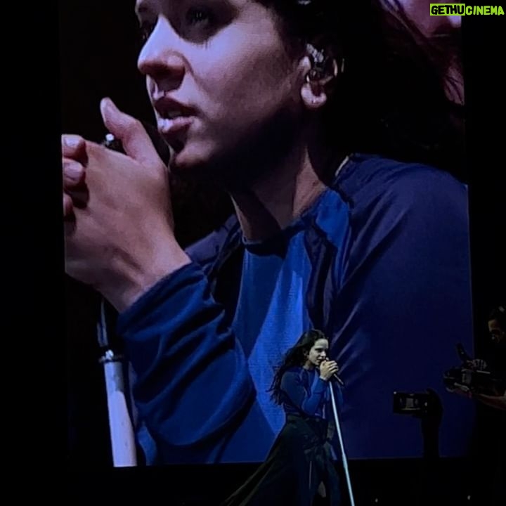 Tanu Muino Instagram - La Reina @rosalia.vt 💙 Best show! So inspired! Thank you! 💙