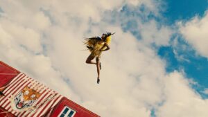 Tanu Muino Instagram - @harrystyles - Daylight 
Harry, nothing you can’t do. Flying, joggling, riding bikes and horse’s, walking on the rope, dancing (my favorite), and I just can only image what else you can )
Its so amazing to create a video on a music thats is in your favorites. Thank you for having me H, Love!
Thank you - amazing big team, who made it in one crazy daylight! 
Director: @tanumuino
Creative Director: @mollyjane_x
DOP: @nikitakkkuz 
Label: @columbiarecords
Commissioner: @bryanyounce
Production Company: @underwondercontent
Producer: @mauriziovontrapp
Exec Prod: @frankborin @ivannaborin Matthew Fone 
Service Co: @riffrafffilms
Production Designer: @nightwindow
Choreographer: @hollytblakey 
Artist Stylist: @harry_lambert
Editor: @carlosfontclos
VFX: @tiltvfx @romafx
Colorist: @josephbicknell @company_
1st AC:  @samrawlings110
2nd AC: Ben Casciello-Rogers
2nd AC:  @williamcrafts
Camera Trainee: Grace Pogonoski 
Ronin Technician: Joe Redman
DIT: @davisdaviskristin
1st AD: @jailusser
2nd AD: @niomiemmacollins
3rd AD: @conorj_oyce
Runner: Liam Offord 
Runner: Milo Manolson
Runner: @__maddysmith
Runner: @sophiakawyani
Location Manager: @mrwaterhouse
Location Assistant: Andrew Conteh  Location Assistant: Lewis Chandler
Key Grip: @tomjrnorth
Crane Grip: Billy Smith
Crane Grip: Aaron McDonaugh 
Head Crane Tech: Tim Dean
Crane Tech: Daniel Huddy
Gaffer: @elliot_be
Electrician: Paul Rowe
Electrician: Paul Hill
Electrician: Max Halstead
Electrician: Sedge Wick
Electrician: Sam Alberg
Electrician: Matt Markham
Lighting Rigger: Joe O’Brian
Lighting Rigger: Danny Grove
Art Director: @jamesmid
Prop Assistant: @gracesnellock
Art Assistant: @addles
Art Assistant: @phoebe__
Art Assistant: Jack Evill 
Art Assistant: @karen.hettey
Art Assistant: Melis Oyzoyn 
Scenic Artist: @melissawickhampaints
Costume Designer: @spencerhorne1
Assistant Wardrobe: @callump91
Assistant Wardrobe: @CEeej
Assistant Wardrobe: Louise Byford 
Assistant Wardrobe: Sabrina Picci
Sound Op: @simon_haggis_sound
Sound Assistant: Declan Chew
Makeup Artist: @georgiahopemakeup
Makeup Assistant: @martinaderosa_mua
Makeup Assistant: @shanimushington
Makeup Assistant: @coco.hirani
Hair Stylist: @oskarperahair