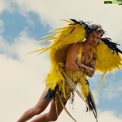 Tanu Muino - 78.4K Likes - @harrystyles - Daylight
Harry, nothing you can’t do. Flying, joggling, riding bikes and horse’s, walking on the rope, dancing (my favorite), and I just can only image what else you can )
Its so amazing to create a video on a music thats is in your favorites. Thank you for having me H, Love!
Thank you - amazing big team, who made it in one crazy daylight!
Director: @tanumuino
Creative Director: @mollyjane_x
DOP: @nikitakkkuz
Label: @columbiarecords
Commissioner: @bryanyounce
Production Company: @underwondercontent
Producer: @mauriziovontrapp
Exec Prod: @frankborin @ivannaborin Matthew Fone
Service Co: @riffrafffilms
Production Designer: @nightwindow
Choreographer: @hollytblakey
Artist Stylist: @harry_lambert
Editor: @carlosfontclos
VFX: @tiltvfx @romafx
Colorist: @josephbicknell @company_
1st AC: @samrawlings110
2nd AC: Ben Casciello-Rogers
2nd AC: @williamcrafts
Camera Trainee: Grace Pogonoski
Ronin Technician: Joe Redman
DIT: @davisdaviskristin
1st AD: @jailusser
2nd AD: @niomiemmacollins
3rd AD: @conorj_oyce
Runner: Liam Offord
Runner: Milo Manolson
Runner: @__maddysmith
Runner: @sophiakawyani
Location Manager: @mrwaterhouse
Location Assistant: Andrew Conteh
Location Assistant: Lewis Chandler
Key Grip: @tomjrnorth
Crane Grip: Billy Smith
Crane Grip: Aaron McDonaugh
Head Crane Tech: Tim Dean
Crane Tech: Daniel Huddy
Gaffer: @elliot_be
Electrician: Paul Rowe
Electrician: Paul Hill
Electrician: Max Halstead
Electrician: Sedge Wick
Electrician: Sam Alberg
Electrician: Matt Markham
Lighting Rigger: Joe O’Brian
Lighting Rigger: Danny Grove
Art Director: @jamesmid
Prop Assistant: @gracesnellock
Art Assistant: @addles
Art Assistant: @phoebe__
Art Assistant: Jack Evill
Art Assistant: @karen.hettey
Art Assistant: Melis Oyzoyn
Scenic Artist: @melissawickhampaints
Costume Designer: @spencerhorne1
Assistant Wardrobe: @callump91
Assistant Wardrobe: @CEeej
Assistant Wardrobe: Louise Byford
Assistant Wardrobe: Sabrina Picci
Sound Op: @simon_haggis_sound
Sound Assistant: Declan Chew
Makeup Artist: @georgiahopemakeup
Makeup Assistant: @martinaderosa_mua
Makeup Assistant: @shanimushington
Makeup Assistant: @coco.hirani
Hair Stylist: @oskarperahair
