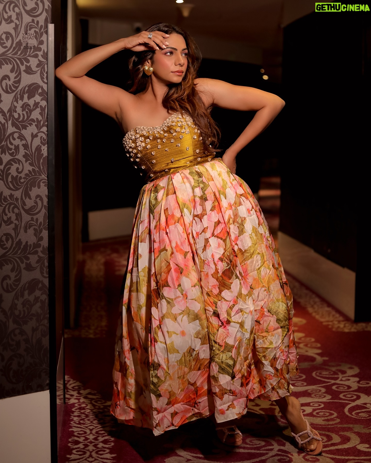 Tanvi Thakkar Instagram - Vibe check🍋 Wearing @aguisebymandirabansal PR @mintandmilkpr Jewellery @theauqual Jewellery PR @lmore_publicrelations Clicked by @yash_bhatwal_photography Location @sofitelmumbaibkc Makeup @falgunikapasi_mua