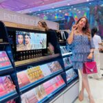 Tanvi Thakkar Instagram - Luxe-ing at the newly launched Nykaa Luxe Store 🤍💄💋 @mynykaa @nykaacosmetics Wearing @urbanic_in