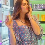 Tanvi Thakkar Instagram - Luxe-ing at the newly launched Nykaa Luxe Store 🤍💄💋 @mynykaa @nykaacosmetics Wearing @urbanic_in