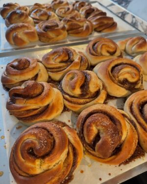 Tanya Plibersek Instagram - Nothing like a little baking - and some Cold Chisel - on a rainy morning 🌧️