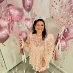 Tanya Hennessy Instagram – It’s giving HEN…nessy weekend. 🩷🤍