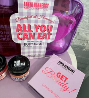Tanya Hennessy Instagram - The bread is back! Soooo first up we have a mini bread palette (the original in 2019 sold out in 24 hours) and a mini blush palette with a Dior dupe cool tone pink that is so hot on every skin tone. Then we have the bath set! Everything under $50! Yew!And out tomorrow in store and online @pricelineau @modelspreferau