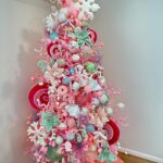 Tanya Hennessy Instagram – Merry Pinkmas Eve 🩷🩷🩷