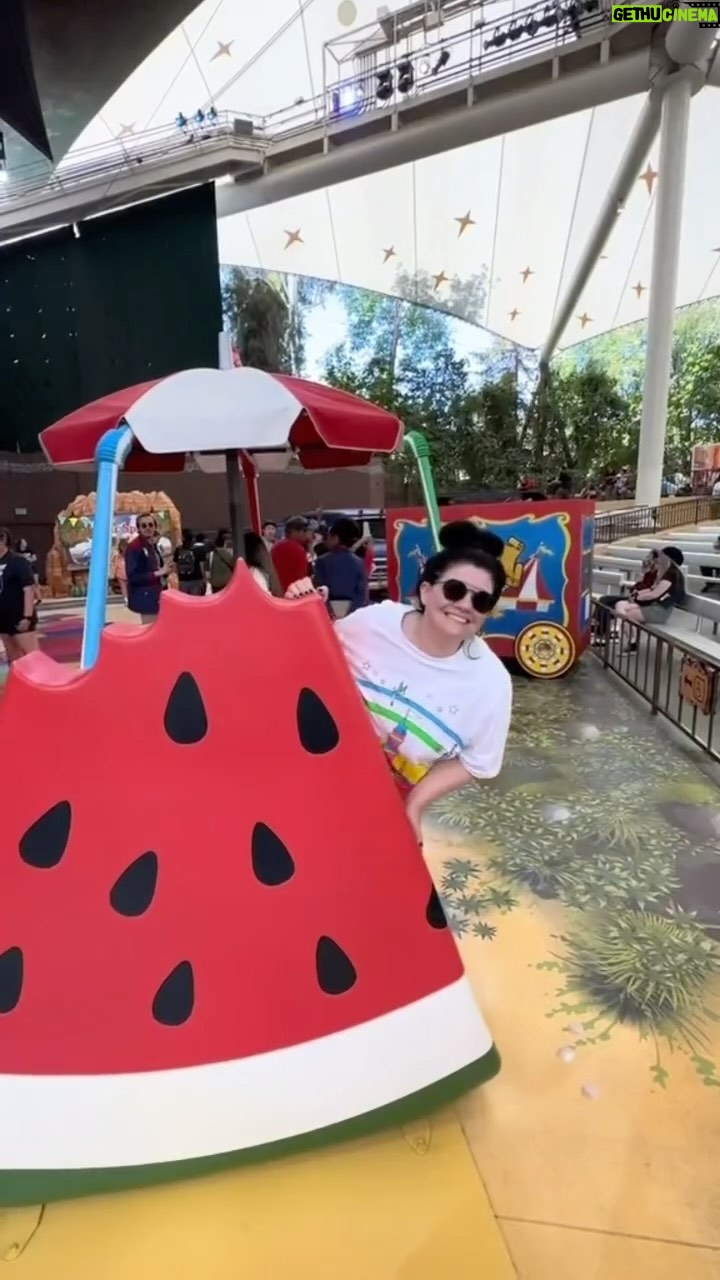 Tanya Hennessy Instagram - We have had a really hard year, like worst year of our lives. So it was so nice to just have fun and feel pure joy at PixarFest. We had the BEST time! Thanks @disneyaunz & @pixar for the most incredibly FUN experience #disneypartner Dress is @camillawithlove