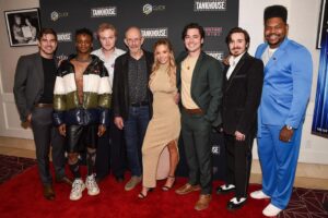 Tara Holt Instagram - Tankhouse premiere last night, thanks to everybody for coming to support. Now avail on Amazon prime and iTunes 🎟 @tankhousethemovie