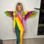 Tara Reid Instagram - What a great Halloween!!! 🎃👻🧡 I hope everyone had a great one too!!! 🌈😇 makeup and photos by @itsafilmphoto costume by @forthestarsfashionhouse #halloween #love
