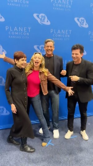 Tara Strong Instagram - #fairlyoddlarents @butchhartman @planetcomiconofficial 💚🩷
