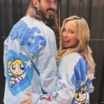 Tara Strong Instagram - Rockin our @spiritjersey 🩵🩵 #bubbles @c2e2 with my love @morewillie