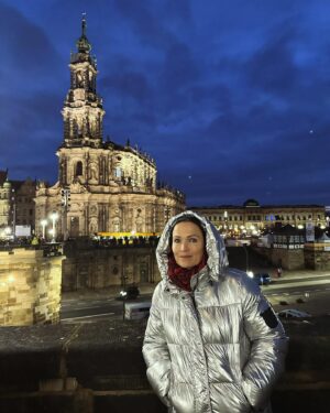 Tarja Turunen Instagram - Enjoyed beautiful Dresden yesterday. Tonight we are performing in Alter Schlachthof. Really looking forward to see you. ♥️#darkchristmas