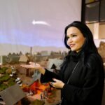 Tarja Turunen Instagram - It has become a tradition for me to visit Gallery Santovka shopping in Olomouc during my Christmas tours. Its nativity scene is pretty impressive and this time I added a miniature of @brucedickinsonhq to there!!! ♥️🤟🏻There is a little “me” as well singing on the main square of Olomouc city. It was also lovely to meet up with my fans. Tonight I will sing for you Olomouc!!! ♥️ @santovkaolomouc Pictures by George @pragokoncert.cz