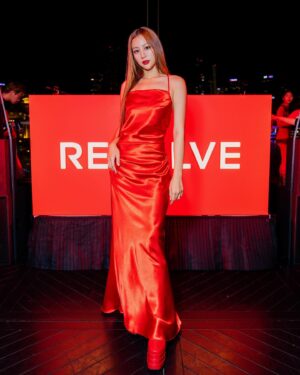 Tasha Low Instagram - painting the town red w @revolve❣️❤️