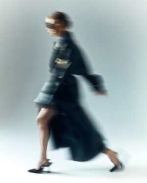 Tatiana Babenkova Instagram - Ребрендинг 

ph @igor_fatkin_ / prod @arturdolgih / style @nastamalik / muah @svetlana_stiven / prod assist & backstage @redalxndr