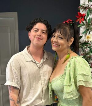 Tatiana Merino Instagram - Navidad 2023 junto a mis bellos nietos Bastian y Lunita
Con mi hijo Cameron que vino de Gold Coast con Macarena.
💕🎄💕🇦🇺