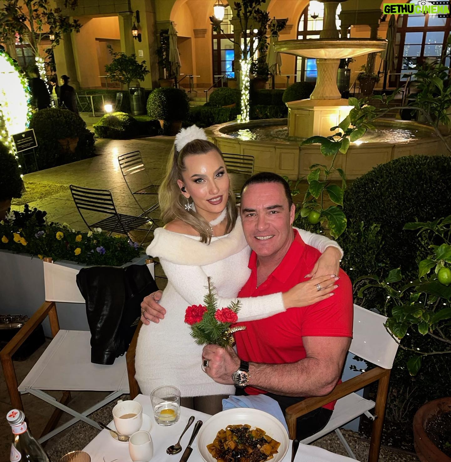 Tatiana Neva - 448 Likes - Merry Christmas to everyone from my sweet handsome boyfriend @realalexnevsky and I ! Hope you all had a jolly good celebration ✨🎊🎉🎊🎉🎊🎉🎊✨ 🎄🎁🎅🏻🥳
#merrychristmas