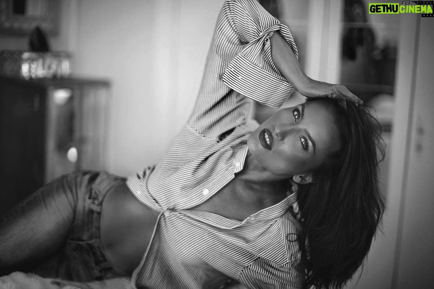 Tatiana Neva - 466 Likes - Sunday vibes…
Model: @tatiananevaofficial
Photo by @unimaxstudio
#tatiananeva #model #actress #actionactress #fashionmodel #sundayvibes #lazysunday #jeansaddict #denimaddicted #denimfashion