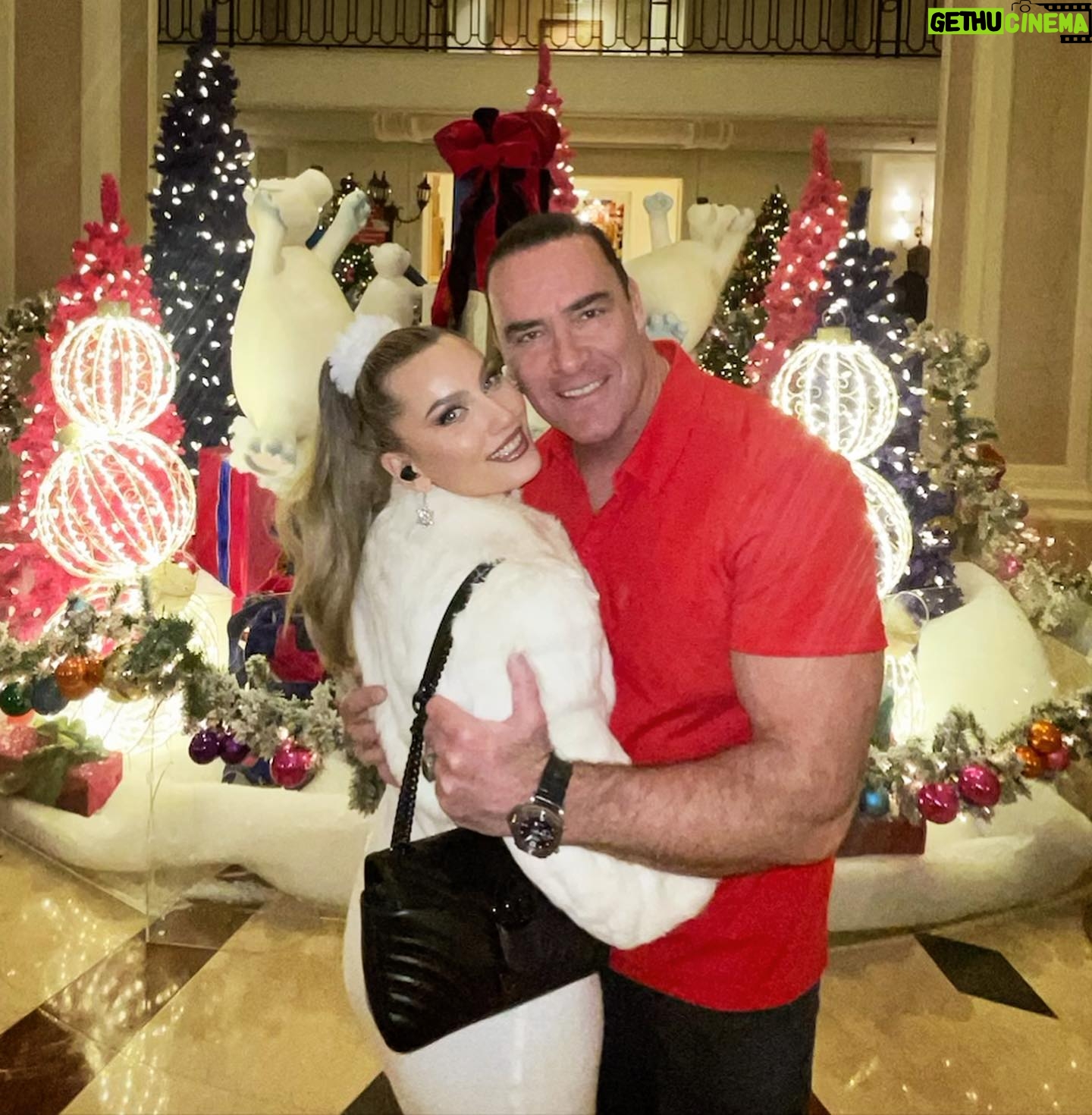 Tatiana Neva - 448 Likes - Merry Christmas to everyone from my sweet handsome boyfriend @realalexnevsky and I ! Hope you all had a jolly good celebration ✨🎊🎉🎊🎉🎊🎉🎊✨ 🎄🎁🎅🏻🥳
#merrychristmas