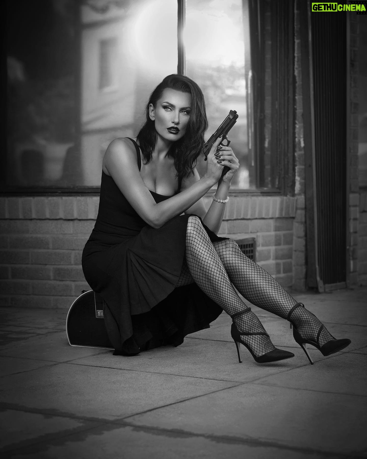Tatiana Neva - 607 Likes - Her gun is loaded… and so is her mind… and her heart is the source of the spark that makes it all go boom !
Another beautiful #filmnoir photo from my recent Photoshoot with @unimaxstudio ! Love them!
#tatiananeva #model #actress #actionactress #fashionmodel