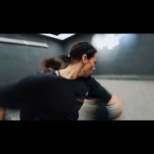 Tatiana Yakhina Instagram - 100 лет не было тренировочного процесса в ленте 🥊
Мы с @_a_dodonov_ в @drugoiboi_club продолжаем трудиться в предвкушении крутых экшен проектов 🔥
Ян за камерой 🎥

#алексейдодонов #мойучитель #другойбой #артисткаяхина #актеры #бой #драка #кино #экшенактриса #актеры #бой #экшн #экшен #дракидлякино #сценическийбой #мыоднойкрови #агникино
