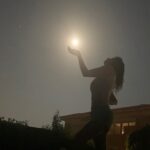 Tatiana Instagram – 3 things cannot be hidden:
the sun the moon and the truth#fullmoon