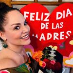 Tatiana Instagram – Feliz día a todas las mamás que están leyendo esto…. El trabajo más difícil. Gracias por formar hijos de bien, felicidades por ser ejemplo y dedicación… Gracias hijos por mis flores, mis regalos, pero sobre todo por sus abrazos y su amor!

Felicidades a mi Madre. Guerrera, moderna, precursora, culta, apoyadora, cariñosa y amorosa! 🫶