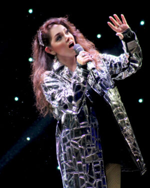 Tatiana Instagram - ¡¡Gracias Perú!! Primer show de mi gira Retro Pop, la pasé increíble. Me emocioné de que se acordaran de todas las canciones ¡Nos vemos pronto! 🎤