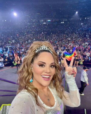 Tatiana Instagram - ¡Gracias por invitarme @2000sxsiempre! La pasé increíble, el público lleno de energía, recordaban todas las canciones.... ¡Y ya tenemos nueva fecha este 17 de Octubre!

📷: @soy_alanhdez