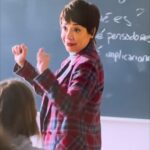 Tatiana Astengo Instagram - La serie española NI UNA MÁS a tan solo 2 días de estrenada en @netflix @netflixlat @netflixes ya consiguió el 1er lugar de las series más vistas en España 🇪🇸 México 🇲🇽 y mi Perú 🇵🇪🤩 Es que es una historia tan necesaria que llega como bálsamo para todos los jóvenes que han pasado por algo similar. Yo estoy muy orgullosa de formar parte de esta producción. Les dejo algunas imágenes de un primer día de rodaje. 🎬 #niunamas #actrizperuanaenespaña #serie #derrasdecamaras
