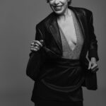 Tatiana Astengo Instagram – Yo me bailo. Tu? 

Desde pequeña bailaba sola frente a un aparador que tenía un espejo. Encendía el toca discos, colocaba un LP según el ánimo y bailaba, por ese entonces no sabía que lo que estaba haciendo era estar conmigo sin dependencia ni necesidad de reconocimiento externo, solo homenajeándome, dejando salir las emociones, digiriendo otras, catarsis, amor propio. 
Baila el mundo, baila la vida, baila tu día, baila tu ser. 

Gracias querido @giuseppefalla por captar ese momento que estaba teniendo conmigo 💚📷
 Gracias 💄 @paintedbyale por tu natural maquillaje 🤩