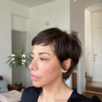 Tatiana Astengo Instagram - Días limeños … 1. Sudando 😅 (transpirando, para los sensibles) 2. Practicando en mi guitarra. 3. Una pasta con langostinos en salsa rosso y su sangría más. 4. Detrás de cámaras de película REDENCION que desde mañana estará en la sala @ccpucp vayan!