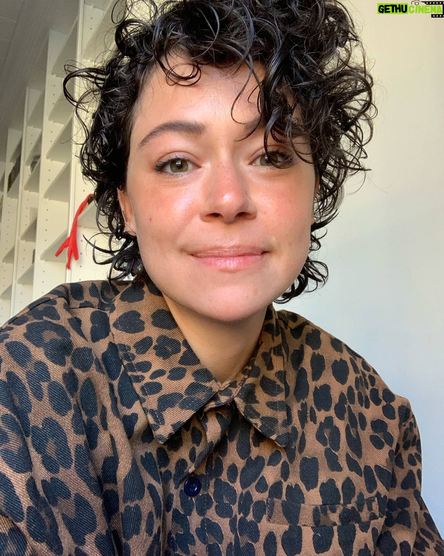 Tatiana Maslany - 71.9K Likes - Wearing @redskyshop, an awesome Toronto shop operated by self-proclaimed “lesbian clown wives and their dog, in a tiny A-frame in the middle of nowhere.” I LOVE THEIR STUFF!!! CHECK THEM OUT!!!