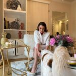 Tatiana Stefanidou Instagram - Γλυκιά καλημέρα σε όλους! 💖#whiteinterior #pink #dogsofinstagram