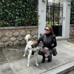 Tatiana Stefanidou Instagram - Καλημέρα κι από εμάς. 🫶🏻#dogsofinstagram #dogwalking #ootd #blackandbrown