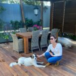 Tatiana Stefanidou Instagram - Σπιτίσιο Σάββατο… 🐶#weekend #weekendoutfit #dogsofinstagram
