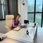 Tatiana Stefanidou Instagram - “The creative adult is the child who survived.” -Ursula Le Guin Καλημέρα από το @tlifegr @zappit.gr @newsit.gr #work #creative #creativity #ootd #officelook @assibyminalambraki