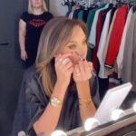 Tatiana Stefanidou Instagram - Tlive backstage #alphatv @cheri_up_cosmetics @ioanna_kourbela @imanoglou @mmarkantonatou @chrysanthithomatos9 @mairapapaefthimiou #makeup #chic#outfits #jewelry