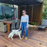Tatiana Stefanidou Instagram - Σπιτίσιο Σάββατο… 🐶#weekend #weekendoutfit #dogsofinstagram