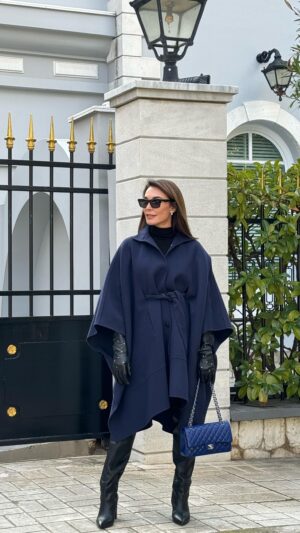 Tatiana Stefanidou Instagram - Ηλιόλουστες Κυριακάτικες καλημέρες! #ootd #blue #sundayvibes