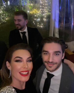 Tatiana Stefanidou Instagram - Και οι άντρες μου! Καλή χρονιάααααααααα!!!